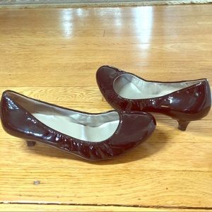 NWOT patent kitten heels